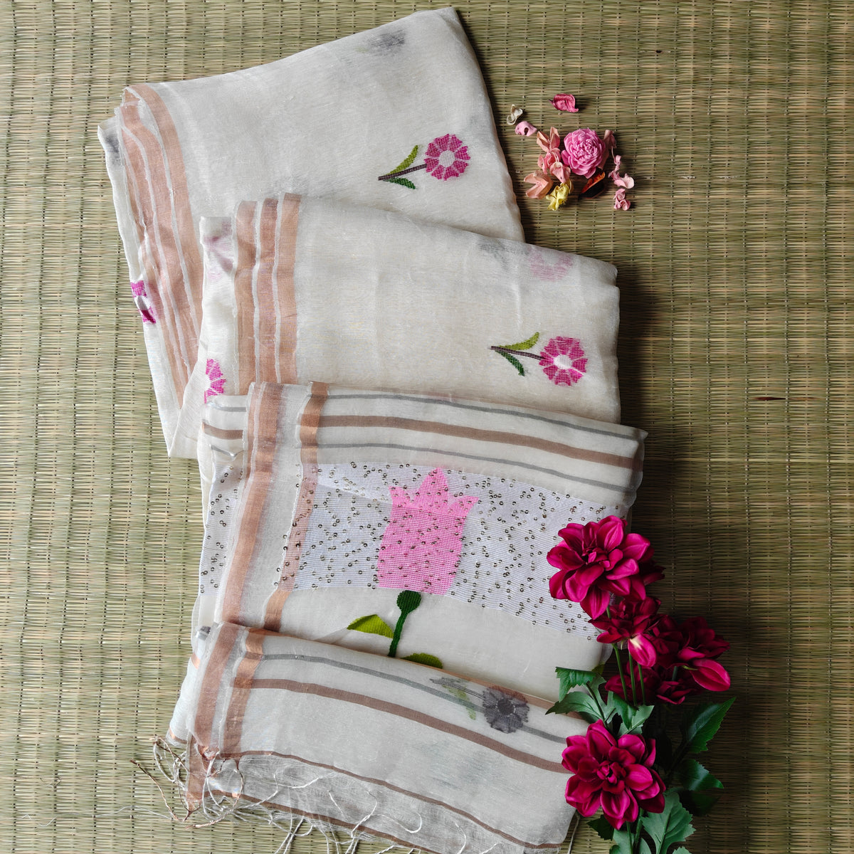 Tulip and Sunflower Motif Linen Silk Saree