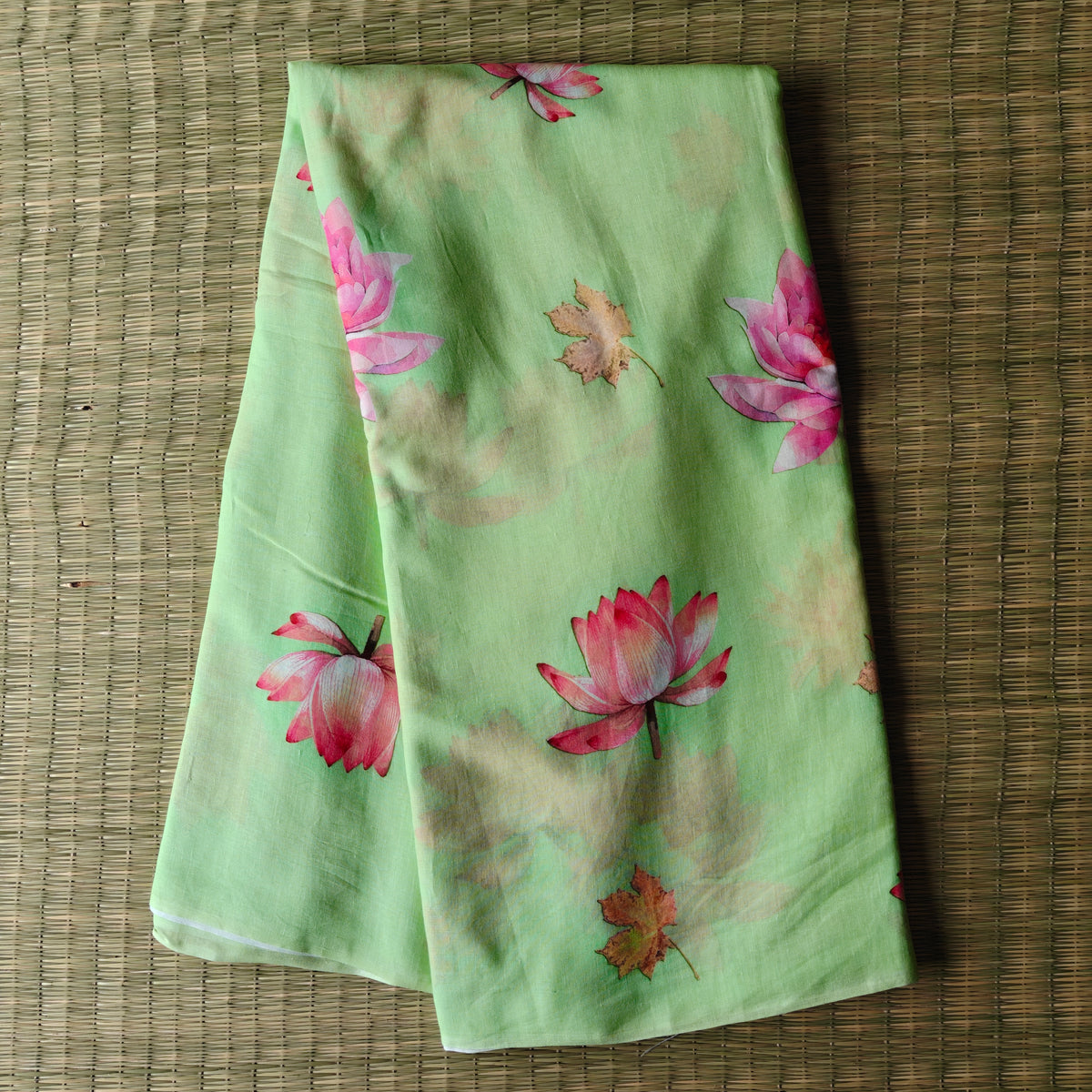Graceful Mul Cotton Saree with Lotus Motifs